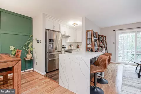 111 Ashby Ct, Mount Laurel, NJ 08054