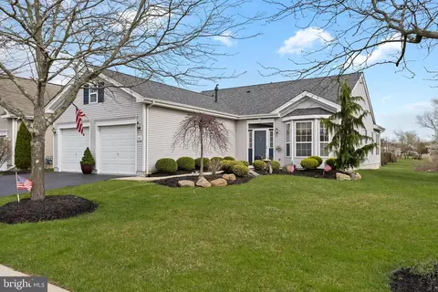44 Fitzgerald Ln, Columbus, NJ 08022