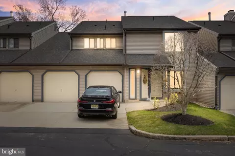 1303 Chesterwood Ct, Marlton, NJ 08053