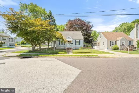 78 S Poplar Ave, Maple Shade, NJ 08052