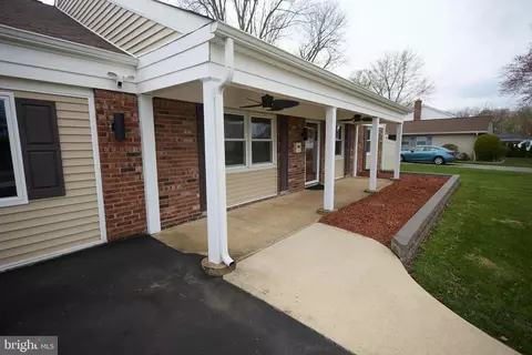 22 Ginger Ln, Willingboro, NJ 08046
