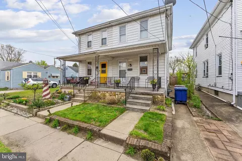 64 Park Ave, Riverside, NJ 08075