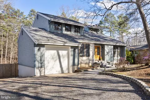 62 Summit Dr, Tabernacle, NJ 08088