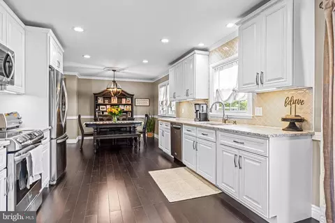 Kitchen - 551 Norwood Rd, Mount Laurel, NJ 08054 photo 3 of 6
