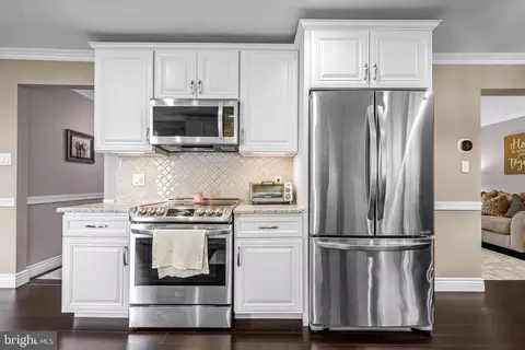 Kitchen - 551 Norwood Rd, Mount Laurel, NJ 08054 photo 6 of 6