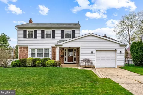 551 Norwood Rd, Mount Laurel, NJ 08054