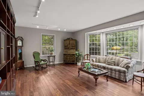 Living - 21 Robin Rd, Moorestown, NJ 08057 photo 1 of 3