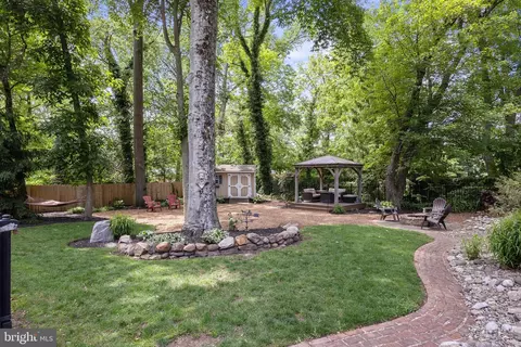 Exterior - 21 Robin Rd, Moorestown, NJ 08057 photo 11 of 17