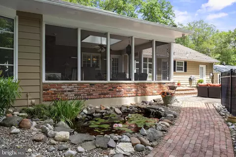 Exterior - 21 Robin Rd, Moorestown, NJ 08057 photo 15 of 17