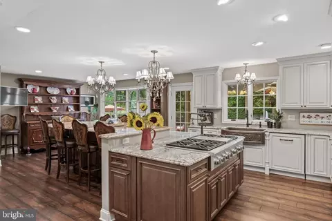 Kitchen - 21 Robin Rd, Moorestown, NJ 08057 photo 1 of 6