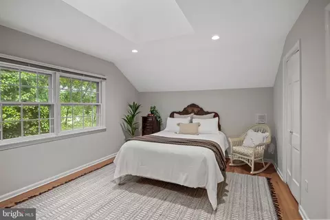 Bedroom - 21 Robin Rd, Moorestown, NJ 08057 photo 9 of 9
