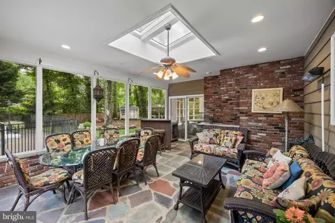 Exterior - 21 Robin Rd, Moorestown, NJ 08057 photo 5 of 17