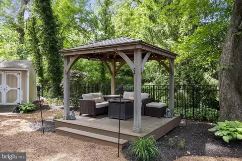 Exterior - 21 Robin Rd, Moorestown, NJ 08057 photo 12 of 17