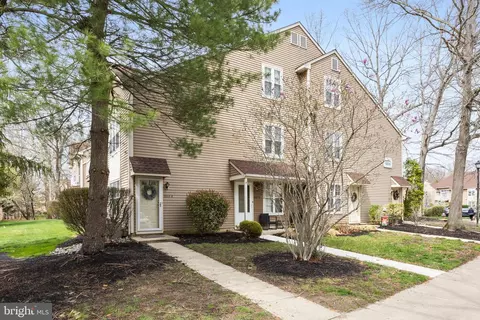 5204 Kippen Pl # B, Mount Laurel, NJ 08054