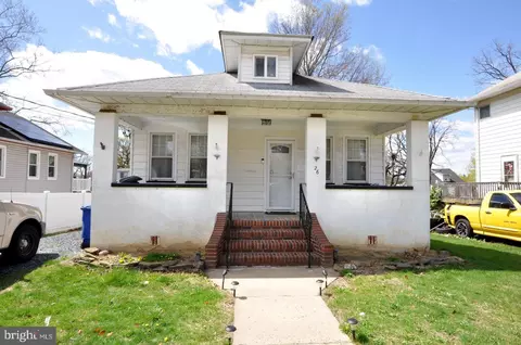 26 S Holly Ave, Maple Shade, NJ 08052
