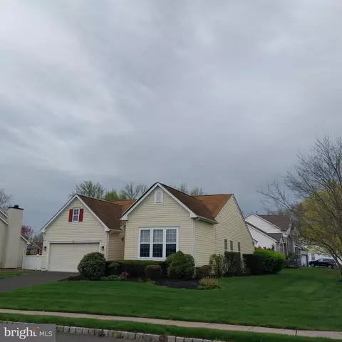 7 Quincy Manor Ln, Burlington, NJ 08016