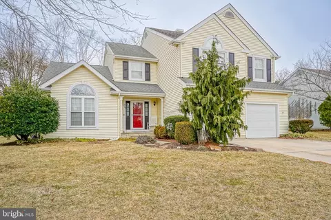 24 Harrogate Dr, Lumberton, NJ 08048