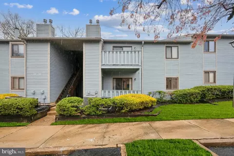 1907 Woodhollow Dr, Marlton, NJ 08053