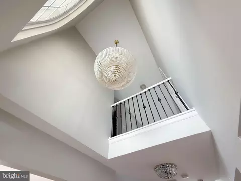 Entry Way - 60 Stoneham Dr, Delran, NJ 08075 photo 2 of 7