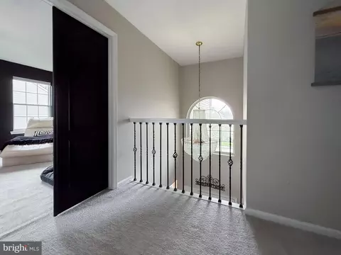 Entry Way - 60 Stoneham Dr, Delran, NJ 08075 photo 4 of 7