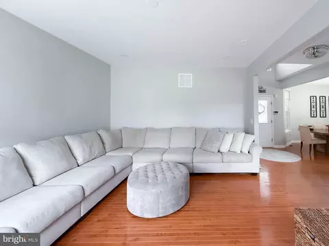 Living - 60 Stoneham Dr, Delran, NJ 08075 photo 5 of 5