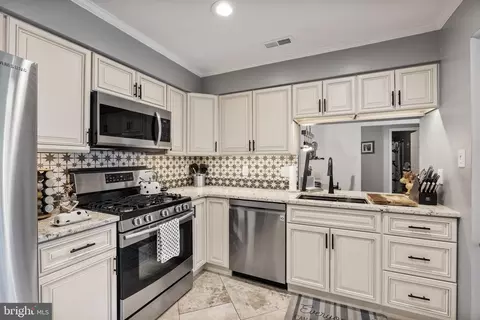 4807 A Albridge Way, Mount Laurel, NJ 08054