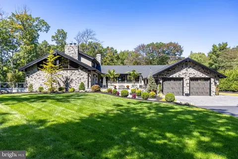 617 Union Mill Rd, Mount Laurel, NJ 08054
