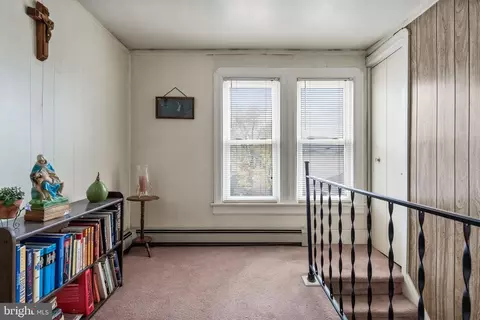 Entry Way - 5 Stewart Ave, Delran, NJ 08075 photo 1 of 1