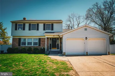 16 Charter Oak Ln, Marlton, NJ 08053