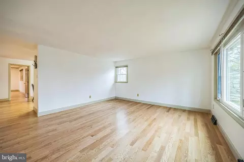 Living - 9 Anne Dr, Tabernacle, NJ 08088 photo 3 of 4