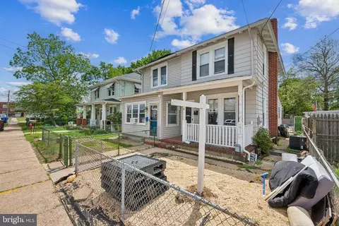 36 Lee St, Riverside, NJ 08075