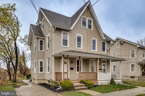 37 Polk St, Riverside, NJ 08075