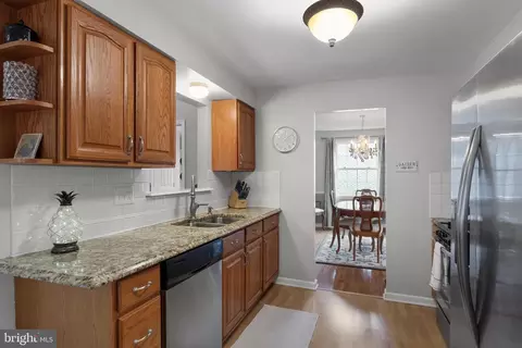 Entry Way - 179 Forge Rd, Delran, NJ 08075 photo 4 of 4