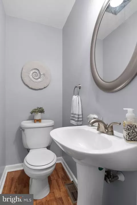 Bath - 179 Forge Rd, Delran, NJ 08075 photo 1 of 3