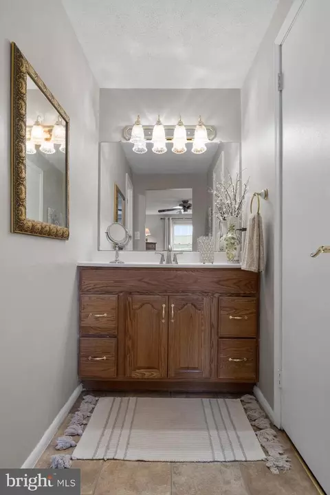 Bath - 179 Forge Rd, Delran, NJ 08075 photo 2 of 3