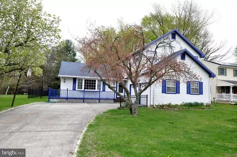 122 Roberts Pl, Mount Laurel, NJ 08054
