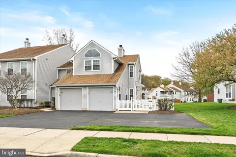 349 Birch Hollow Dr, Bordentown, NJ 08505