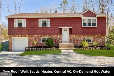 11 Acorn Dr, Tabernacle, NJ 08088