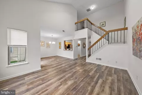 415 Jamestown Ct, Mount Laurel, NJ 08054