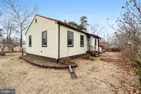 27 Market St, Browns Mills, NJ 08015