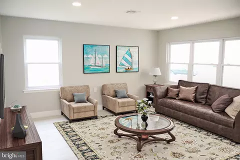 30 St Davids Pl, Southampton, NJ 08088