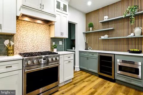 713 Main St, Riverton, NJ 08077