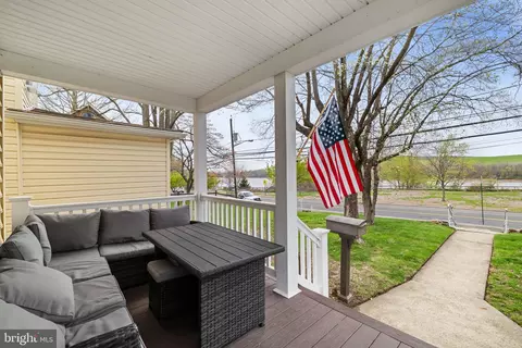 Exterior - 40 E Front St, Florence, NJ 08518 photo 6 of 10