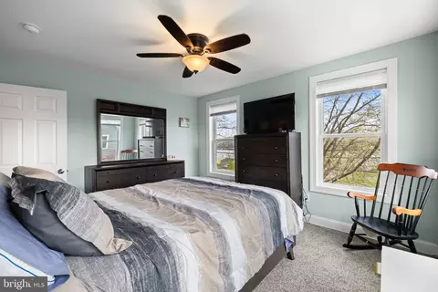 Bedroom - 40 E Front St, Florence, NJ 08518 photo 5 of 5