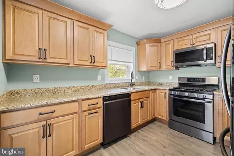 Kitchen - 40 E Front St, Florence, NJ 08518 photo 3 of 8