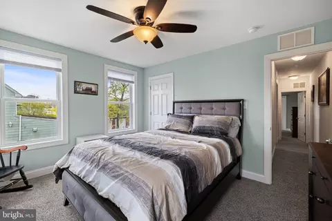 Bedroom - 40 E Front St, Florence, NJ 08518 photo 4 of 5