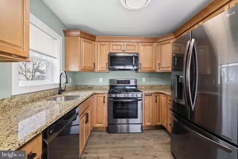 Kitchen - 40 E Front St, Florence, NJ 08518 photo 8 of 8