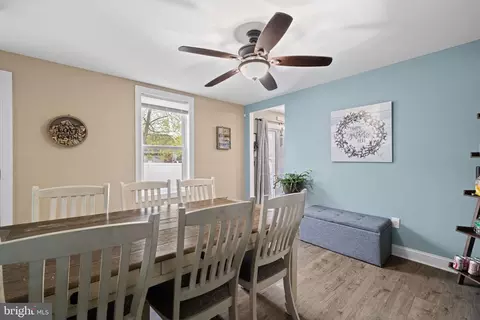 Entry Way - 40 E Front St, Florence, NJ 08518 photo 4 of 7