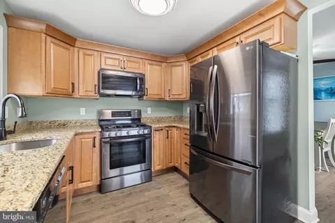 Kitchen - 40 E Front St, Florence, NJ 08518 photo 1 of 8