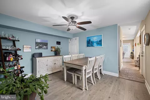 Entry Way - 40 E Front St, Florence, NJ 08518 photo 3 of 7